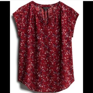 41 HAWTHORNE Morey Split Neck short sleeve blouse. Burgundy. Size L